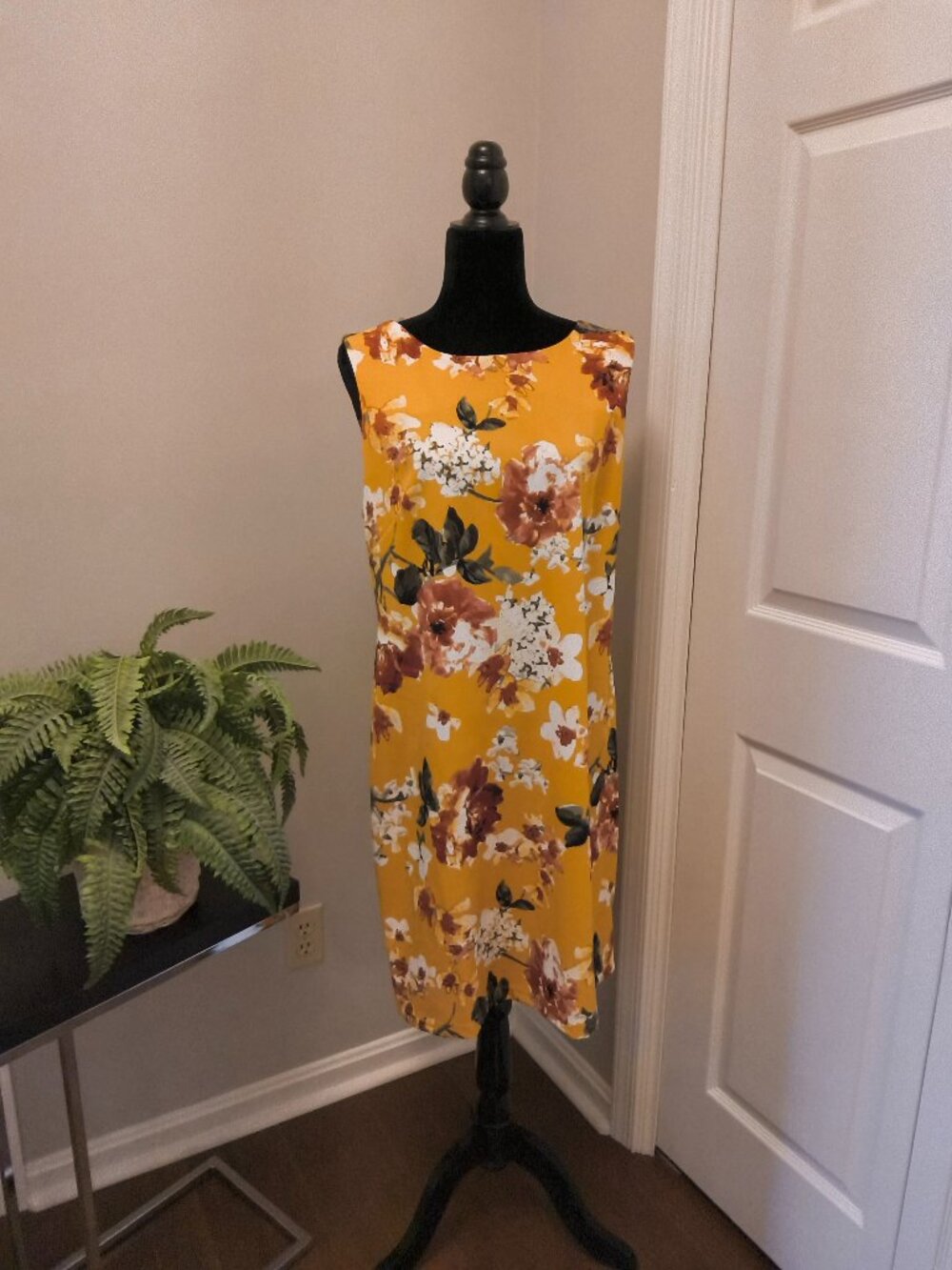 Apt 9. Floral Sleeveless Dress - size 16